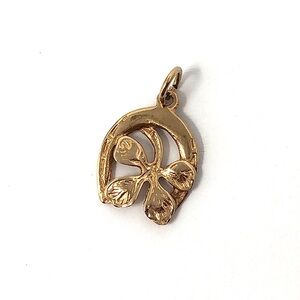 10K yellow gold lucky 4-leaf clover and horseshoe pendant / charm circa 1960s